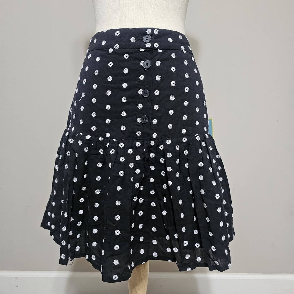 CeCe Garden Romance Black Daisy Tiered Button-Front Mini Skirt Size 10